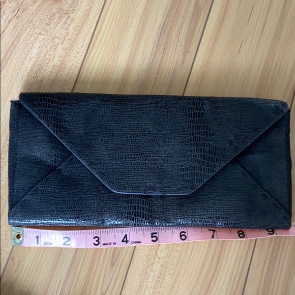 Steve Madden snakeskin envelope clutch - Picture 3 of 6